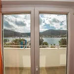 Apartment Albatros Vinisce