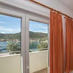Apartment Albatros Vinisce