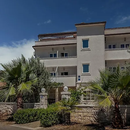 Apartment Albatros Vinisce