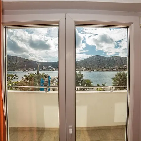 Apartment Albatros Vinisce